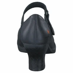 933 Harlem Black