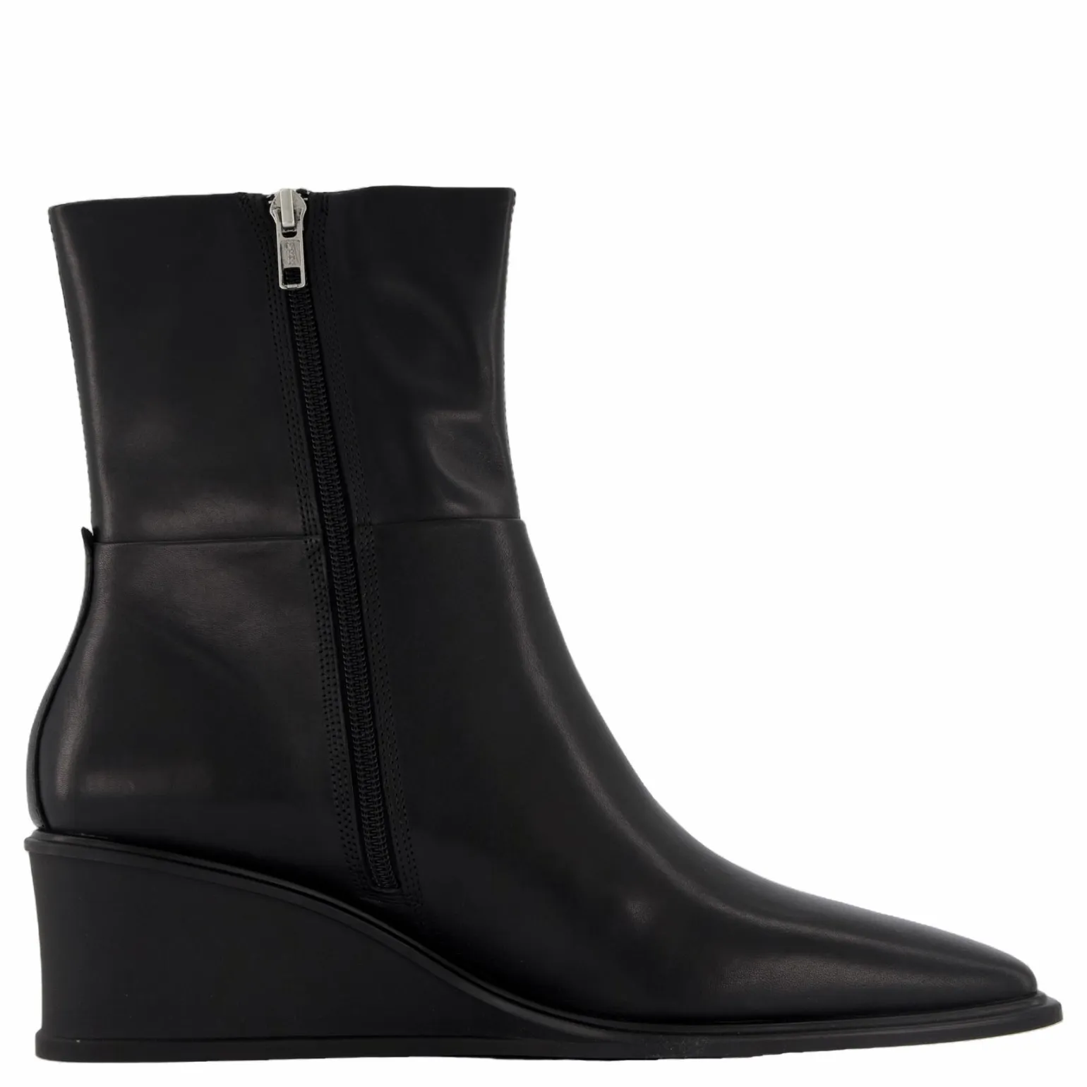 Aino Black