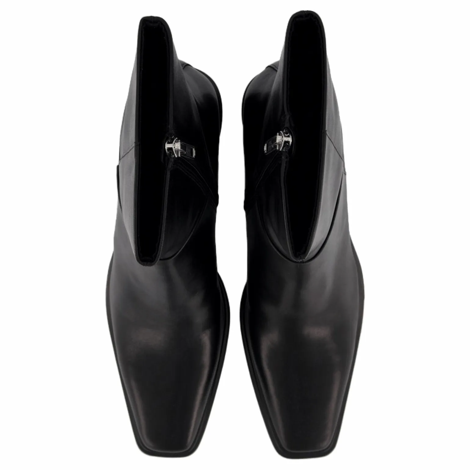 Aino Black