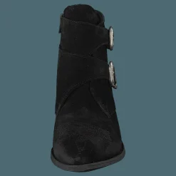 Carina Black