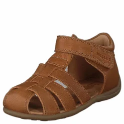 Carly Tan