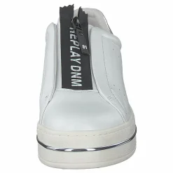 Dance White