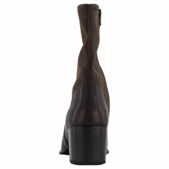 Giselle Chocolate