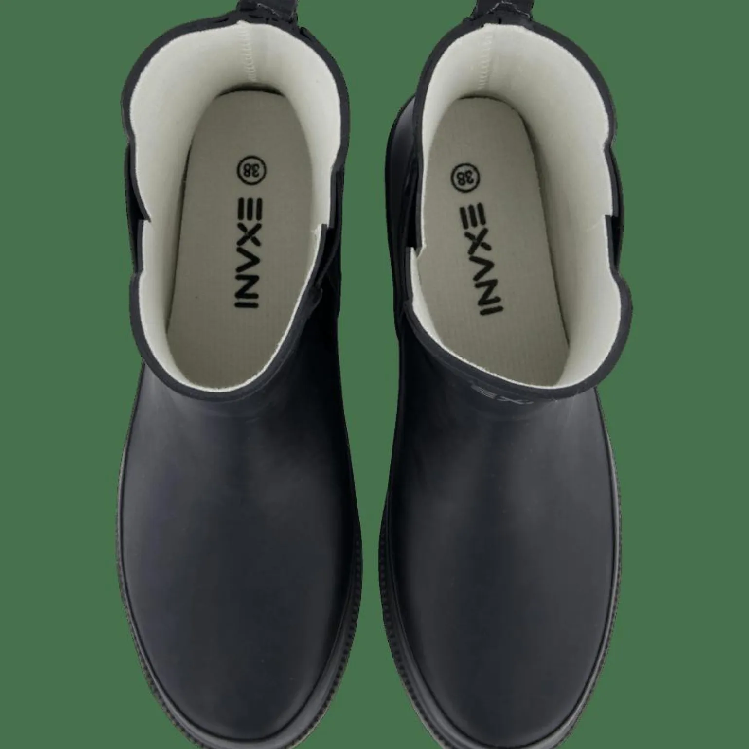 Low Color Boot W Black