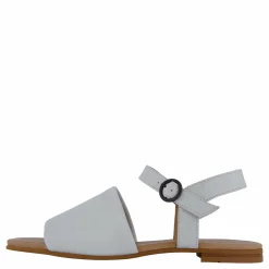 Madeleine Offwhite