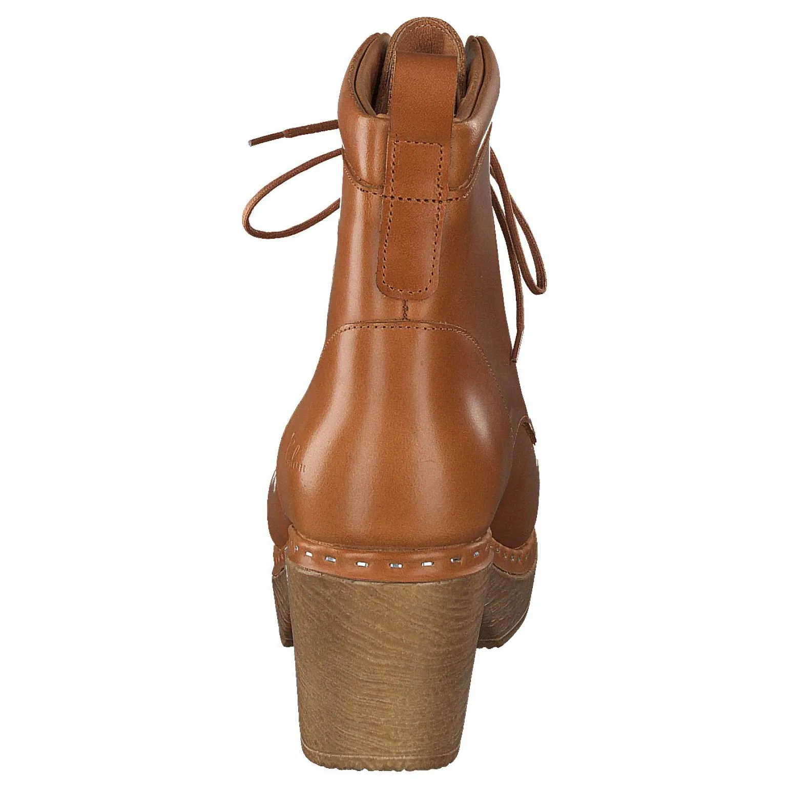 Majken Camel