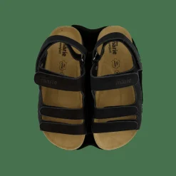 Mugger Black