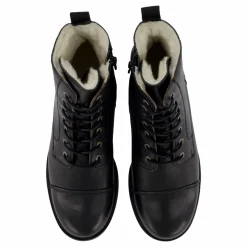Pandora Boot