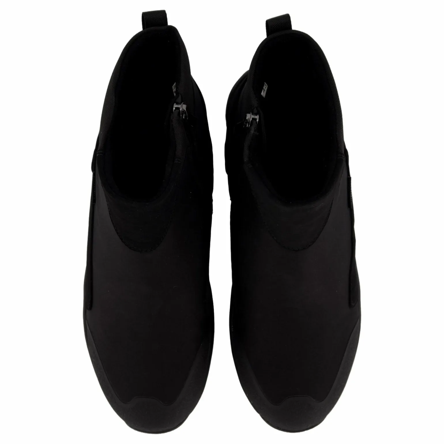 Pinner M Studs Black