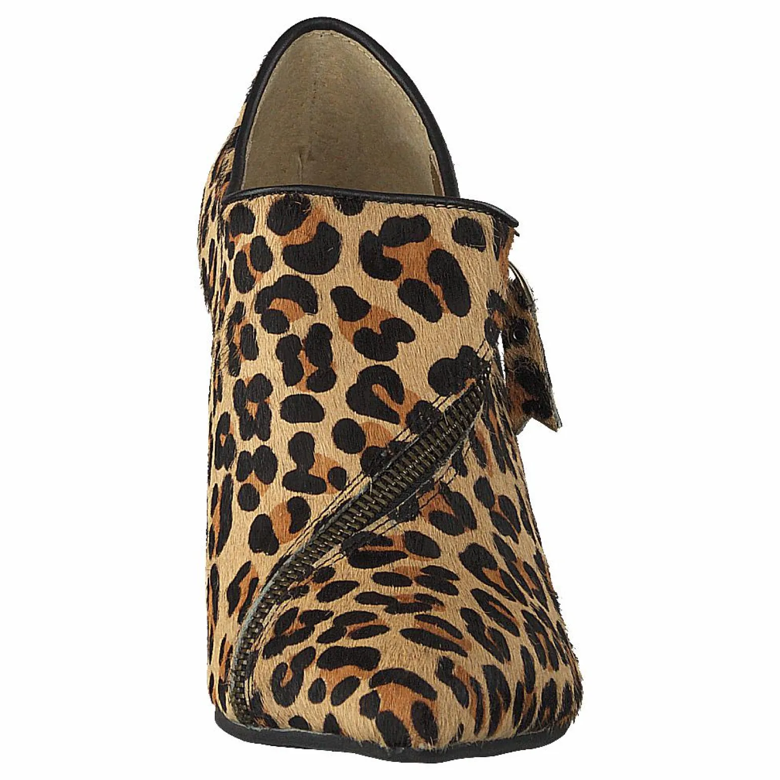 Ramona Leopard