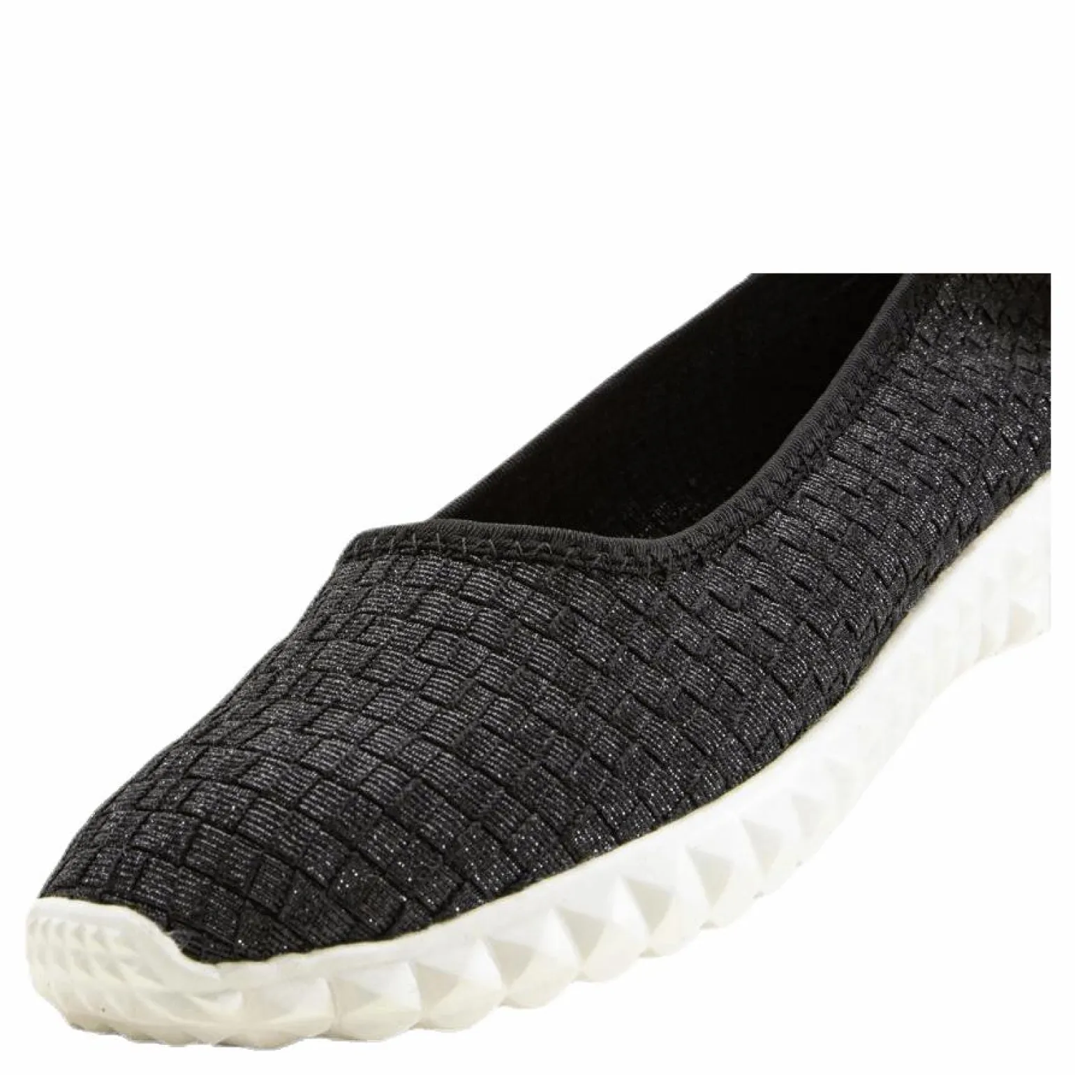 Sanya Black