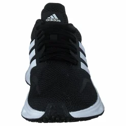 Showtheway 2.0 Shoes Core Black / Cloud White / Core Black
