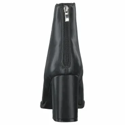Squared Front Ankle Boots Black