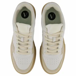 Uncover White Gum