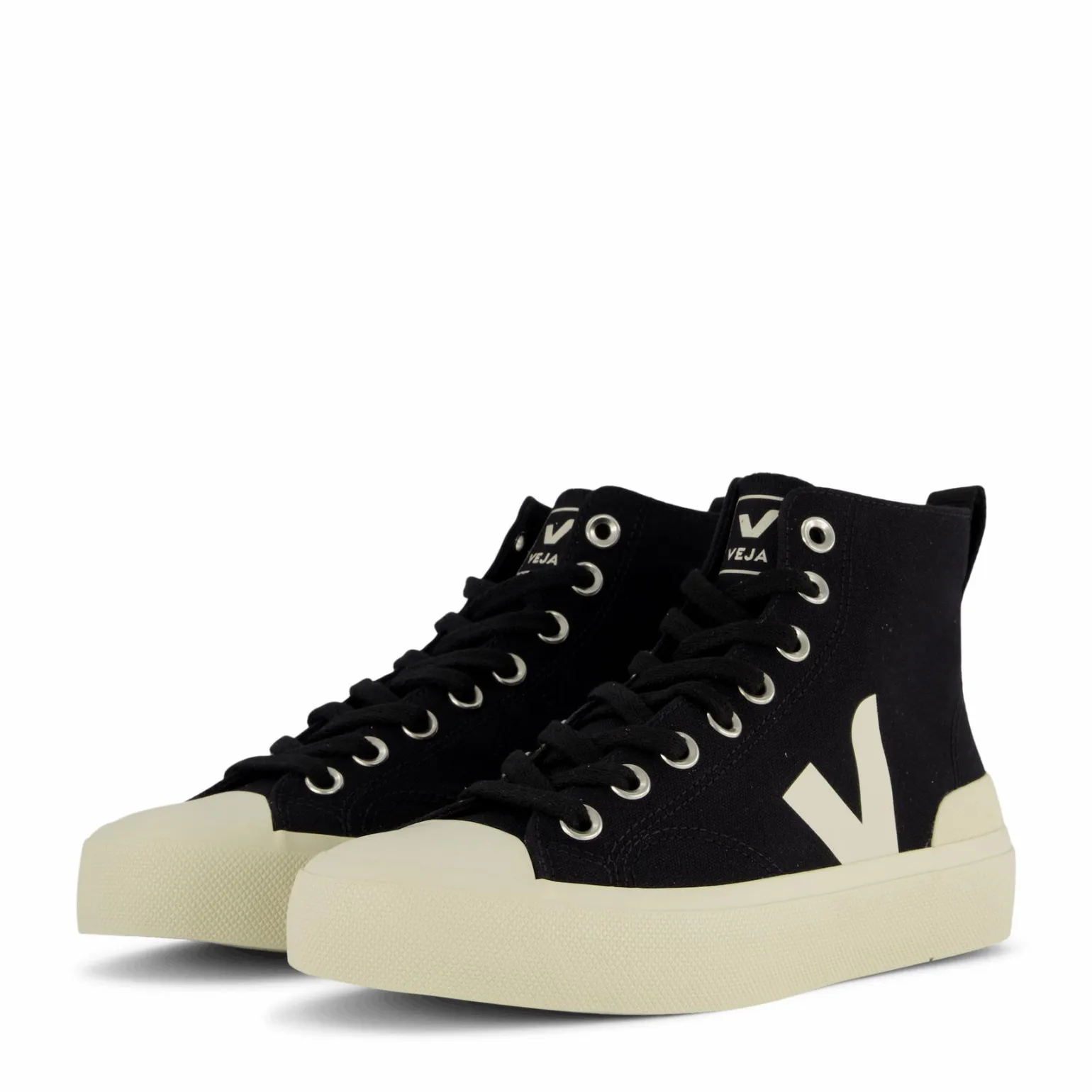 Wata Ii Canvas Black Pierre