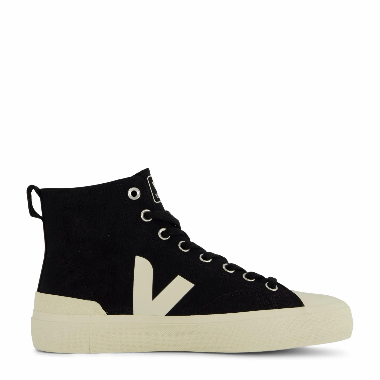Wata Ii Canvas Black Pierre