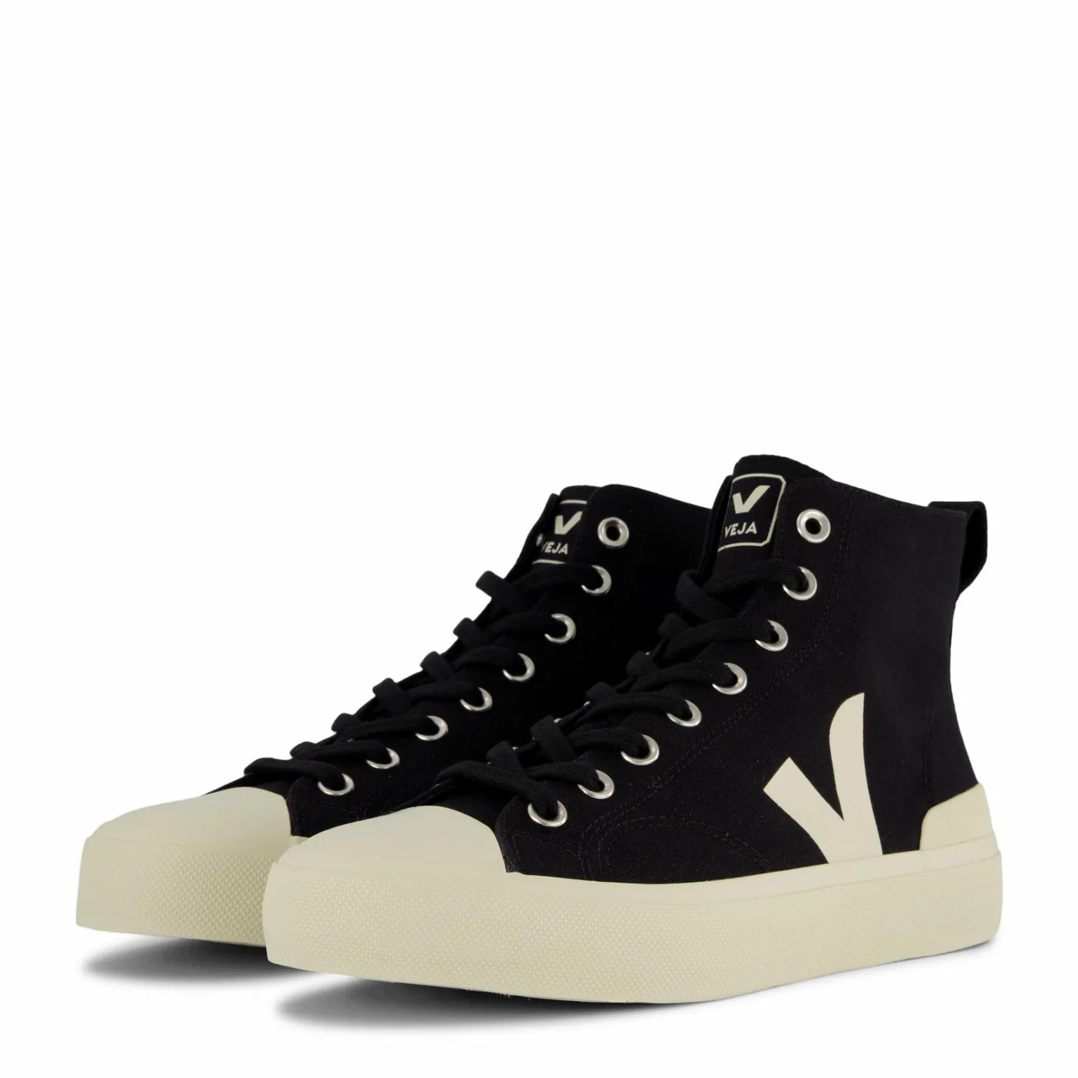 Wata Ii Canvas Black Pierre